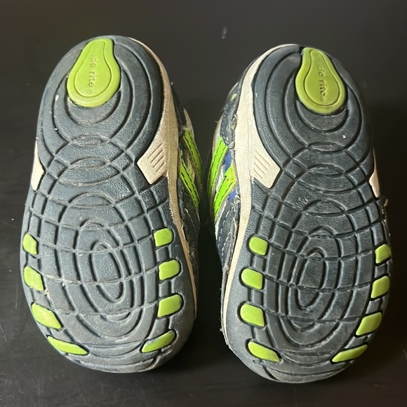 Stride rite baby boy  shoes. EUC. Walking. - Picture 2 of 2